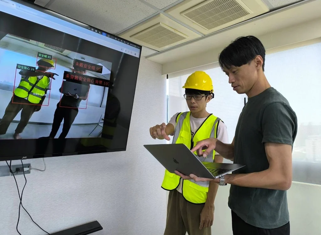 中市府助攻瑞艾科技,iSeek實現低成本AI助多元產業升級 2 瑞艾科技研發出的iSeek平台,可透過現有監視器畫面進行即時影像分析工地現況